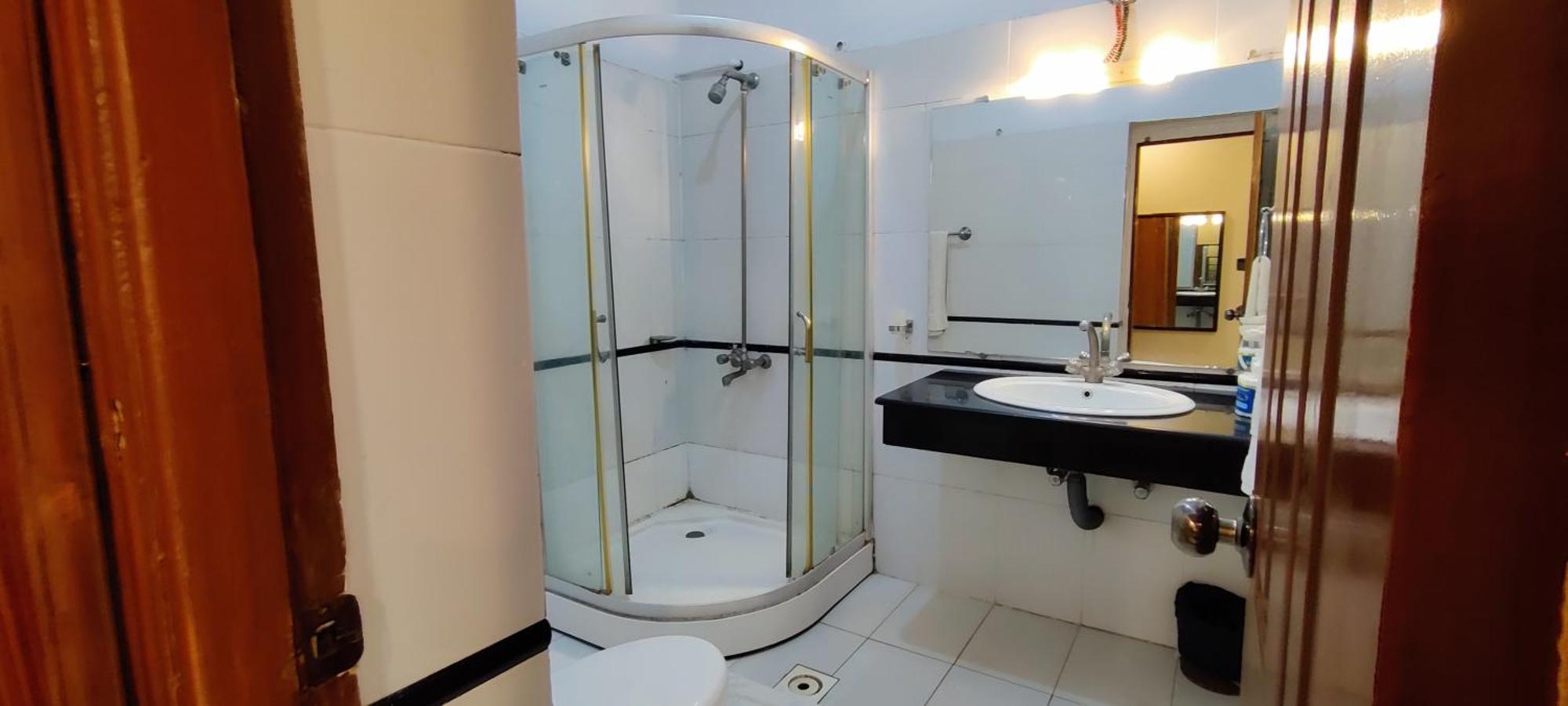 Capri Executive Hotel อิสลามาบัด ภายนอก รูปภาพ